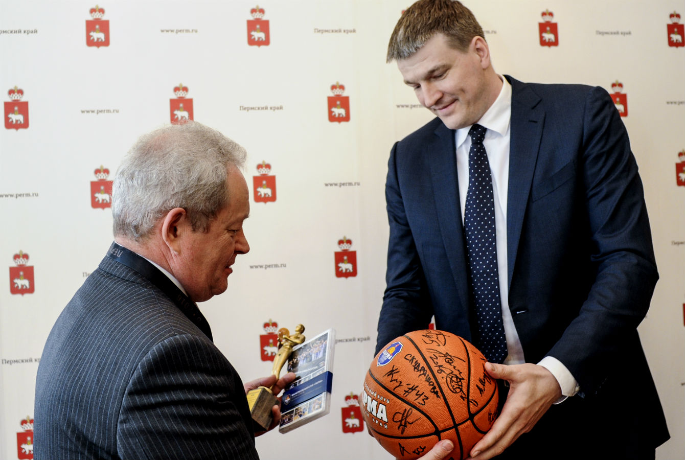 Глава Прикамья наградил участников и организаторов «Финала четырех» XV Кубка России по баскетболу