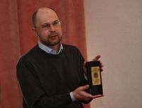 Пермский писатель Алексей Иванов принял решение не расставаться с частью Строгановской премии
