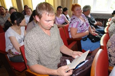 На общественных слушаниях разрешение на застройку Бахаревки предложили проверить прокуратуре