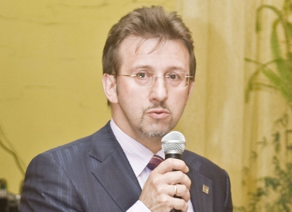 13 недостатков: Игорь Луговой просит губернатора отказаться от размещения галереи в зданиях ВКИУ