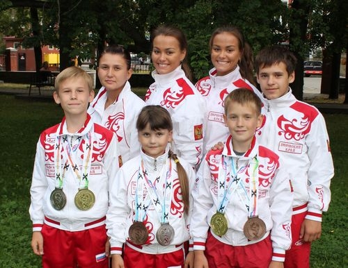 В чемпионате и первенстве мира по тхэквондо пермские спортсмены взяли 10 медалей