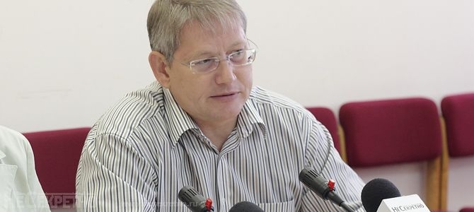 Денис Ушаков предложил «не мучить» Сергея Южакова