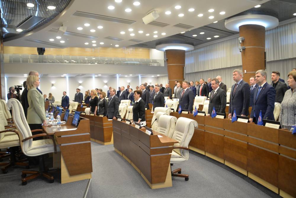 ​Спикер Валерий Сухих рассказал о ключевых вопросах заседания краевого парламента в мае
