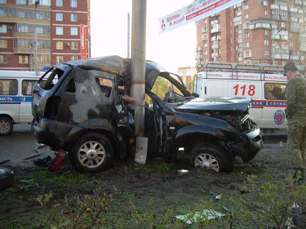 В Перми в результате ДТП загорелась иномарка, погибли 4 человека