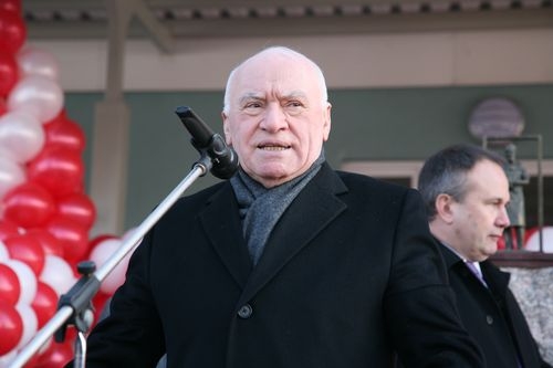 Снег, мат, НЛО и ни слова о политике — итоги недели по данным «bc»