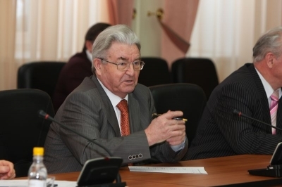 Снег, мат, НЛО и ни слова о политике — итоги недели по данным «bc»