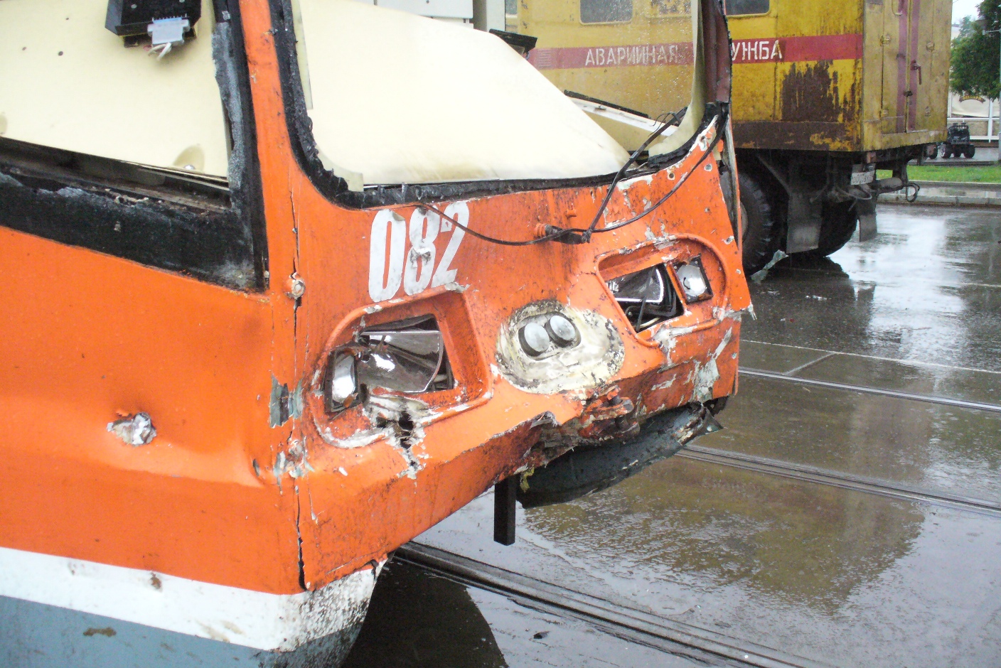 В Перми у трамвая отказали тормоза, пострадало 7 человек