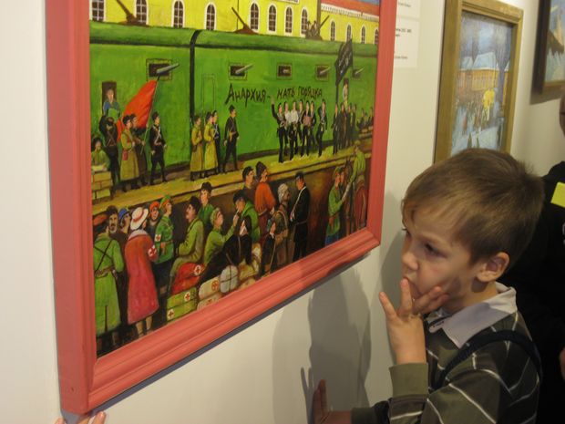 Детям в Перми показали наивное искусство