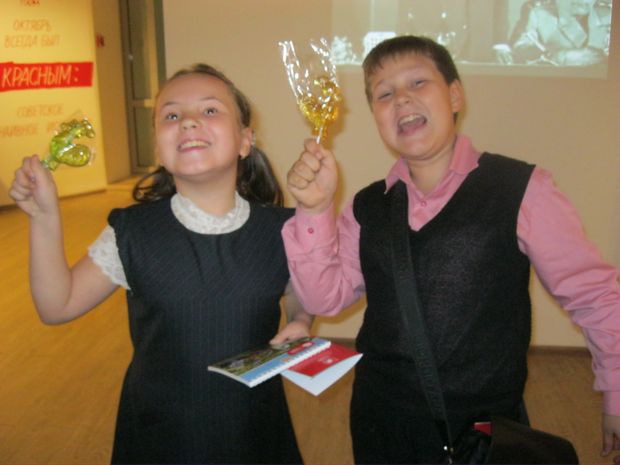 Детям в Перми показали наивное искусство