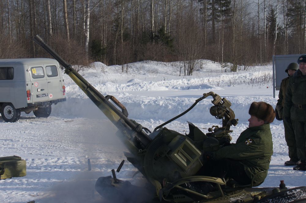 Виктор Басаргин с гранатометом, зениткой и пистолетом. ВИДЕО