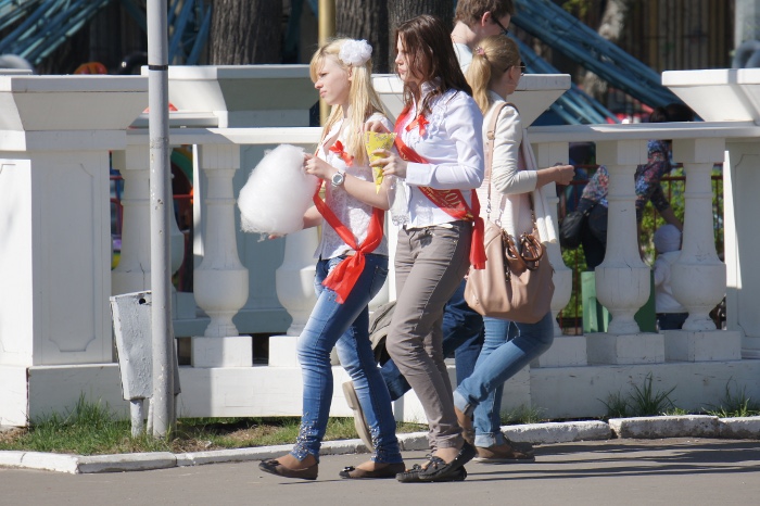 Будьте внимательны и осторожны — в Перми гуляют выпускники. ФОТОФАКТ