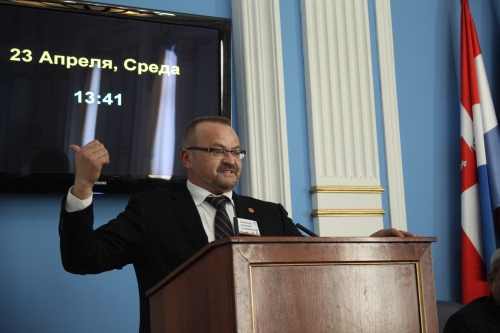 Мы все одного возраста, поэтому наши идеи могут повторяться - Александр Бесфамильный