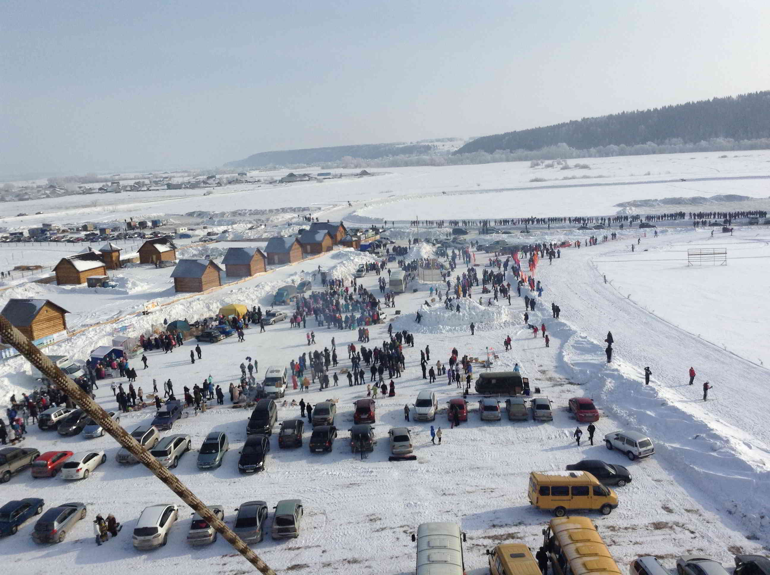 Деревня для туристов «Степаново городище» открывает весенний сезон скачками на пони