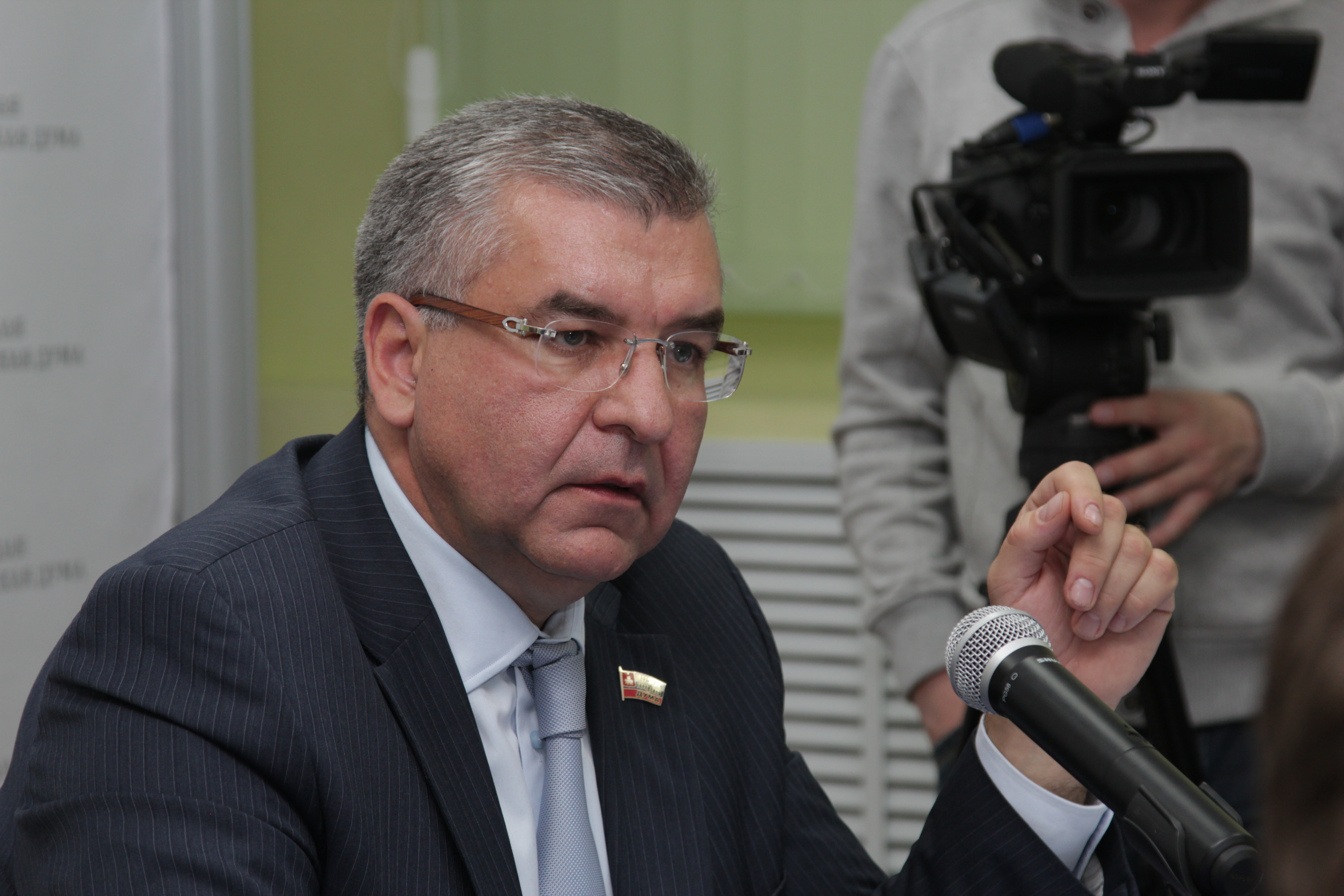 Мандат им к лицу