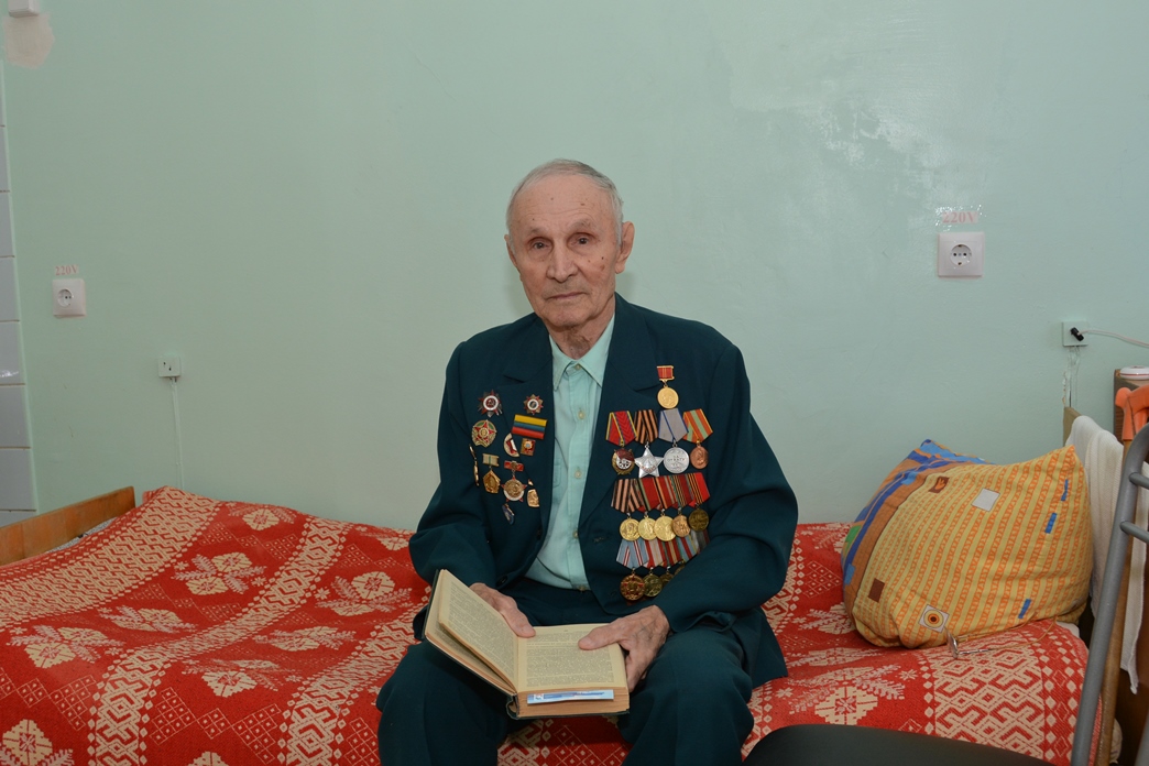 ветераны труда женщины. ветераны с орденами. живые ветераны вов богучарского района. устименко петр николаевич ветеран вов. иванов алексей васильевич ветеран вов.