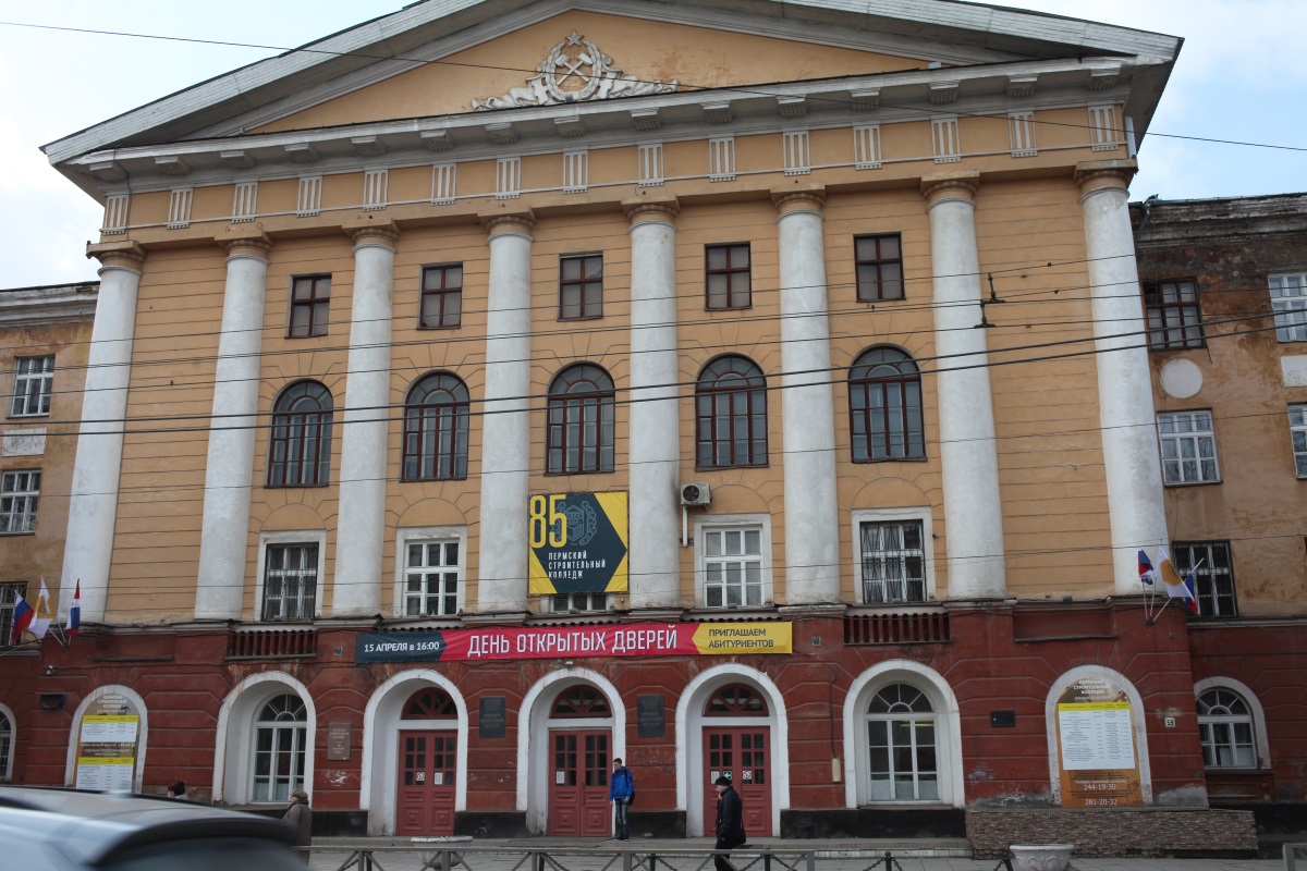 Прокуратура проверит законность предоставления участка под павильоны у строительного колледжа