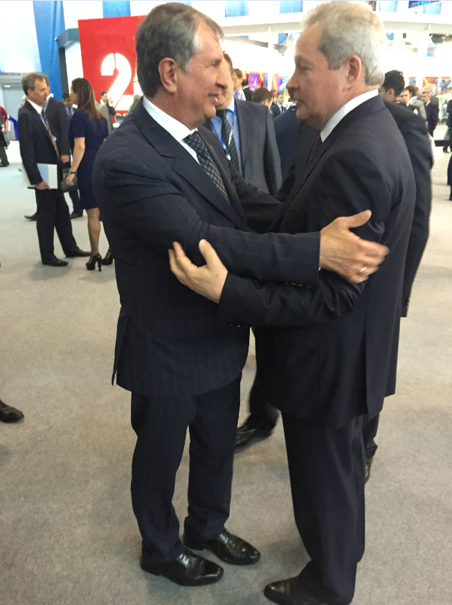 Первые итоги работы Виктора Басаргина на Петербургском форуме: подготовка соглашения с Роскосмосом и межрегиональное сотрудничество