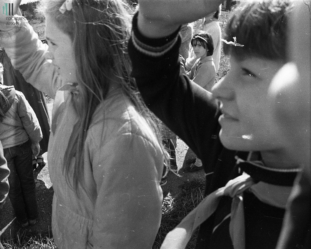 Взвейтесь кострами