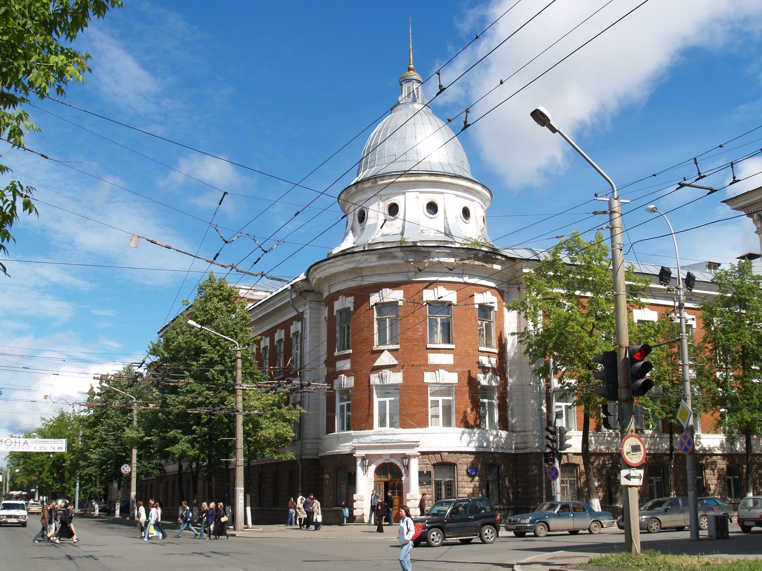 Молодым везде у нас дорога?