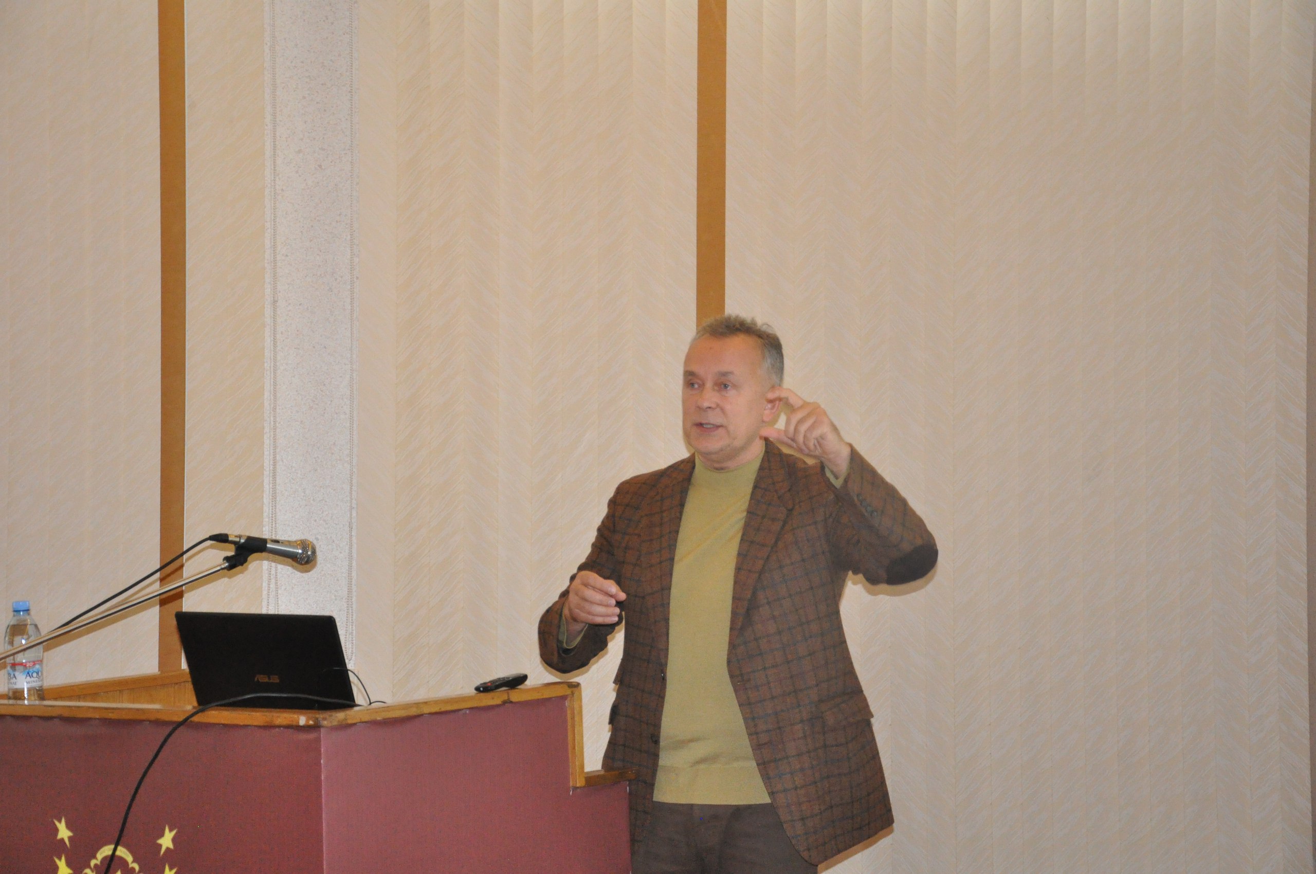 На наш век хватит