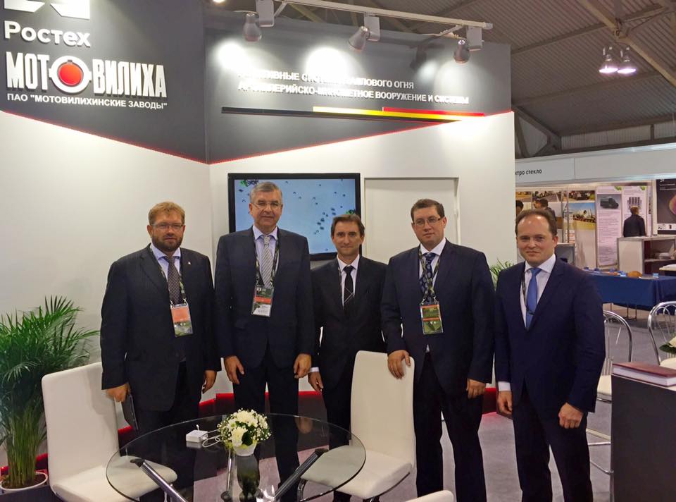 Игорь Сапко посетил военную выставку в Нижнем Тагиле