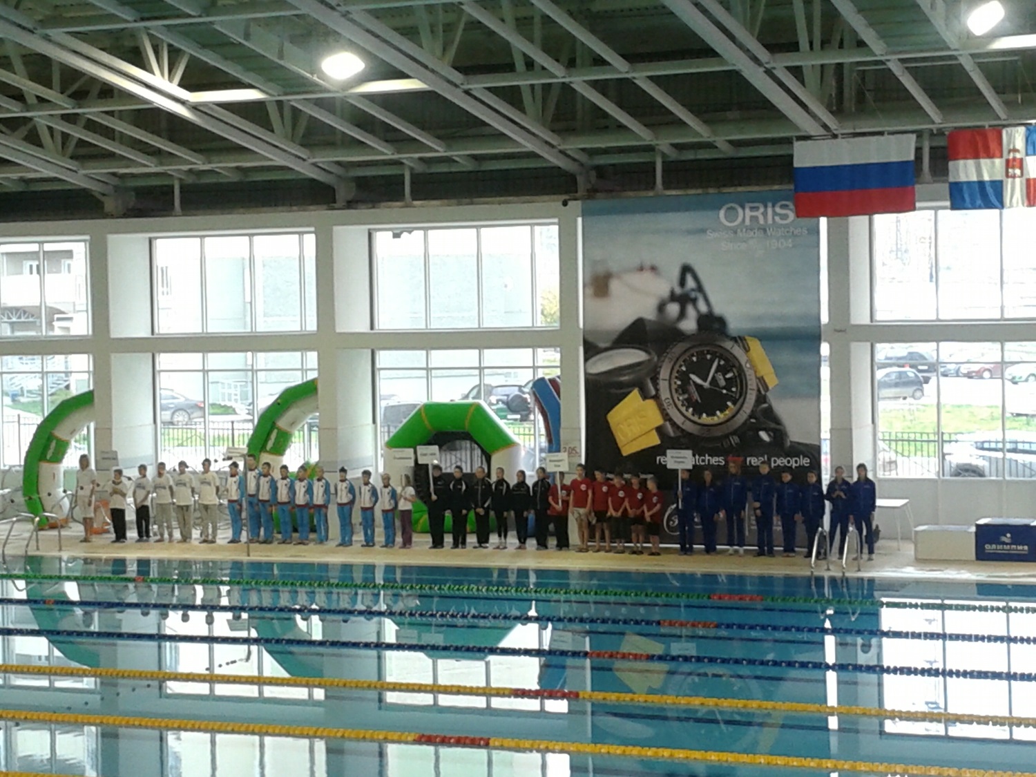 В «Олимпии» на соревнованиях по плаванию среди подростков разыграли 20 комплектов медалей