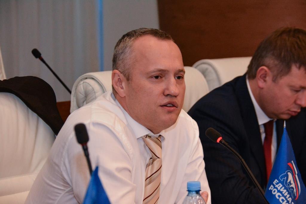 Тесно для дискуссий