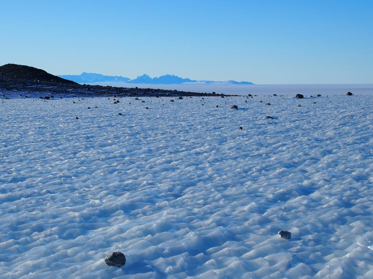 Доцент ПГНИУ Андрей Королев возвращается из Антарктиды с метеоритами