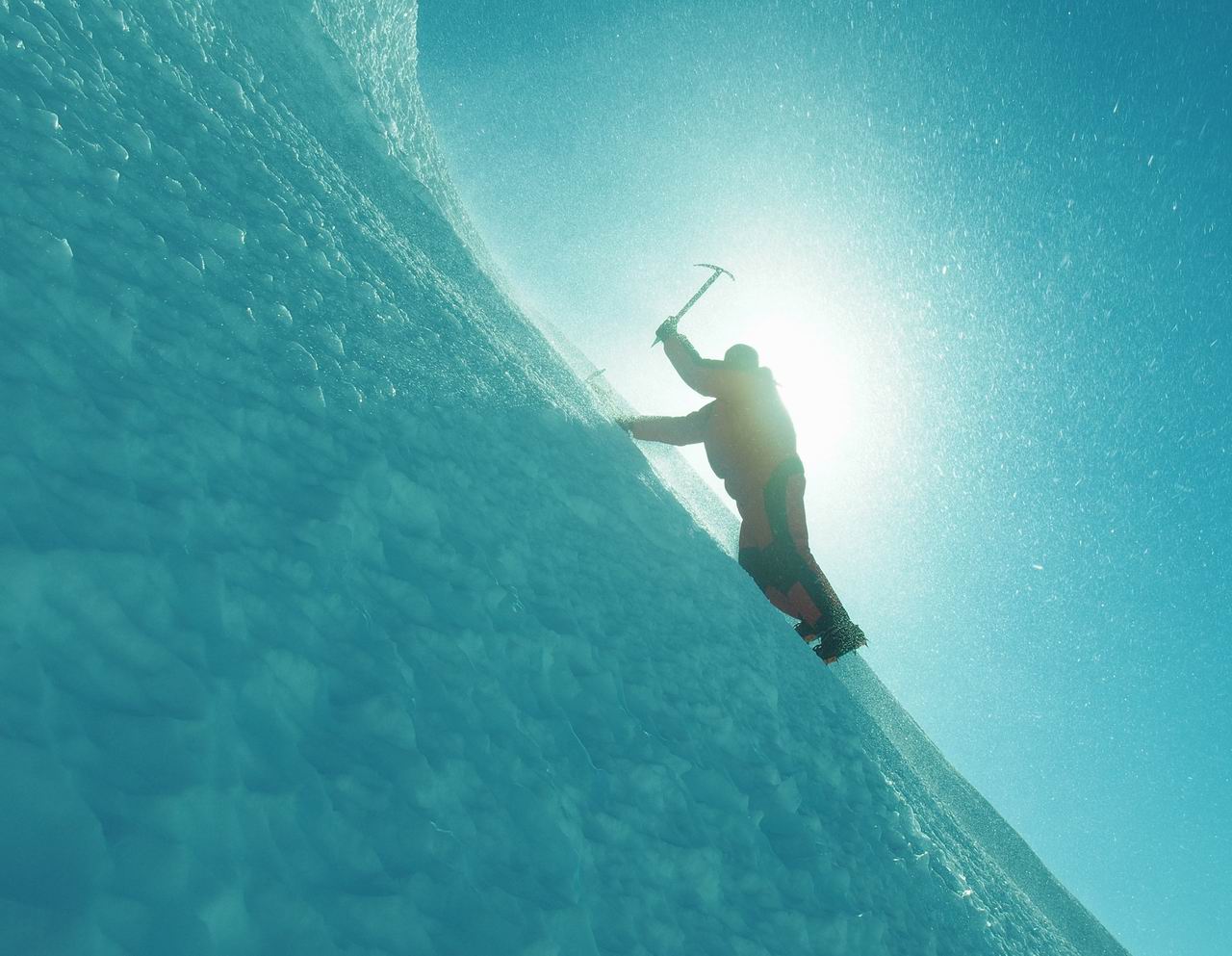 Доцент ПГНИУ Андрей Королев возвращается из Антарктиды с метеоритами