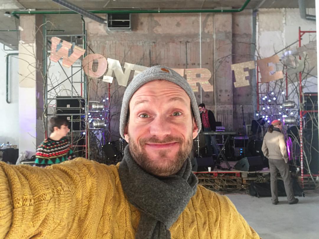 В морской узел