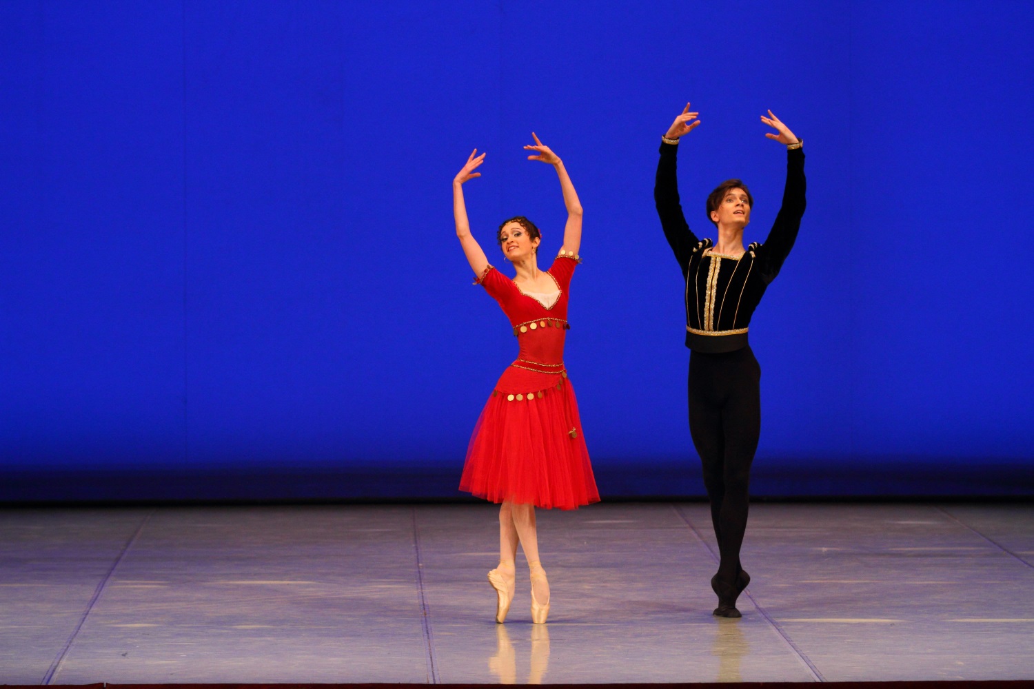 Гоголь танцует