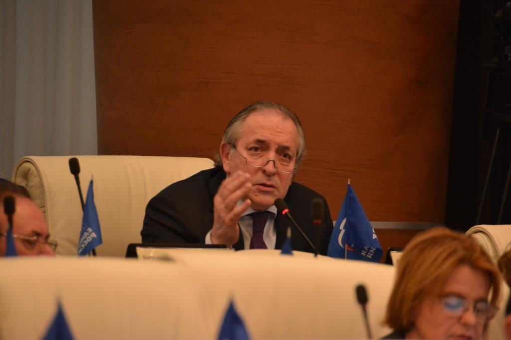 Капстрой, бюджет и казаки