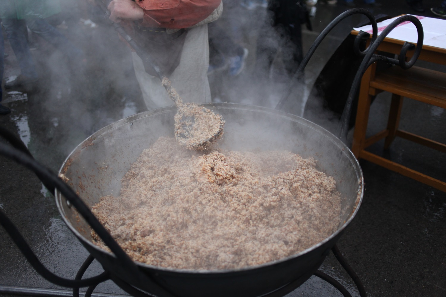 И хлеб, и плед