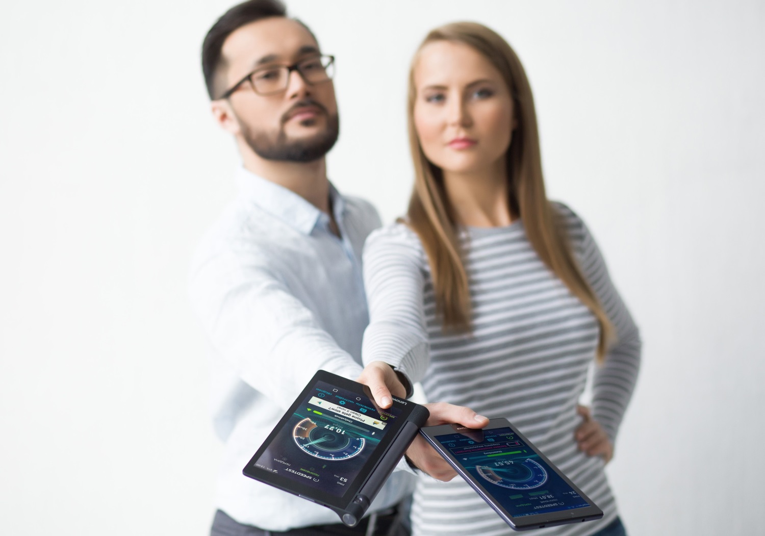 Недорогой смартфон и аккумулятор – главные летние покупки