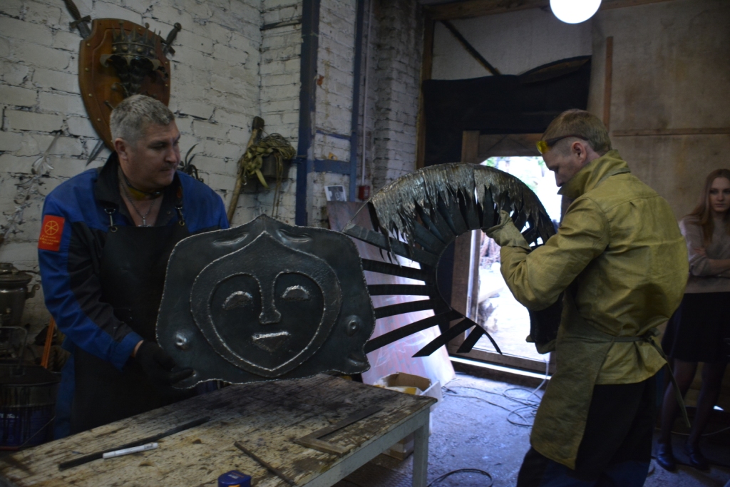 «Нацелился на Крым». Как кузнецы помогают продвигать пермские бренды