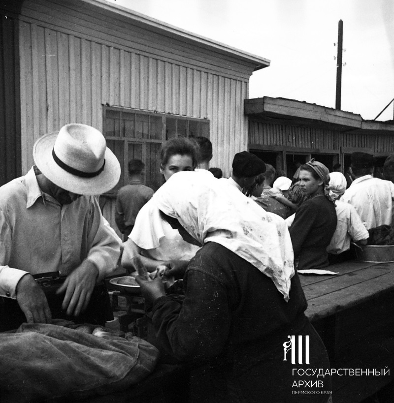 Круговорот старья в природе. Корреспондент Business Class узнал, что пермяки продают и покупают на блошином рынке