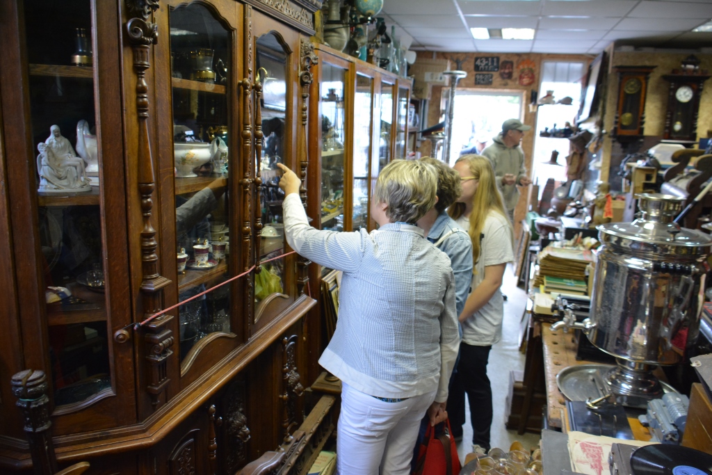 Круговорот старья в природе. Корреспондент Business Class узнал, что пермяки продают и покупают на блошином рынке