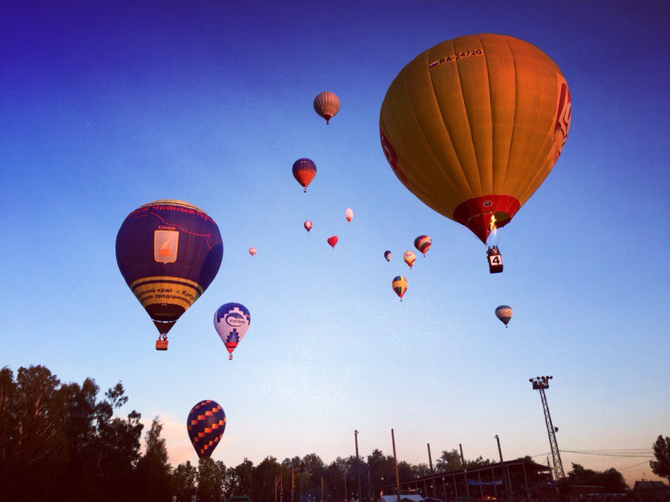 Полеты наяву. Жители Прикамья поделились в соцсетях фотографиями с «Небесной Ярмарки»