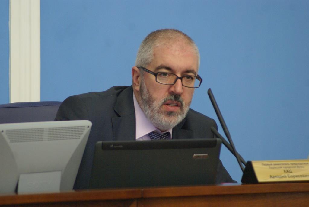 Бюджету мир, ларькам война