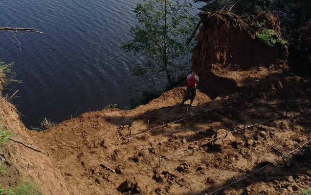 До слоновых костей. В Оханском районе продолжается извлечение скелета предка мамонта