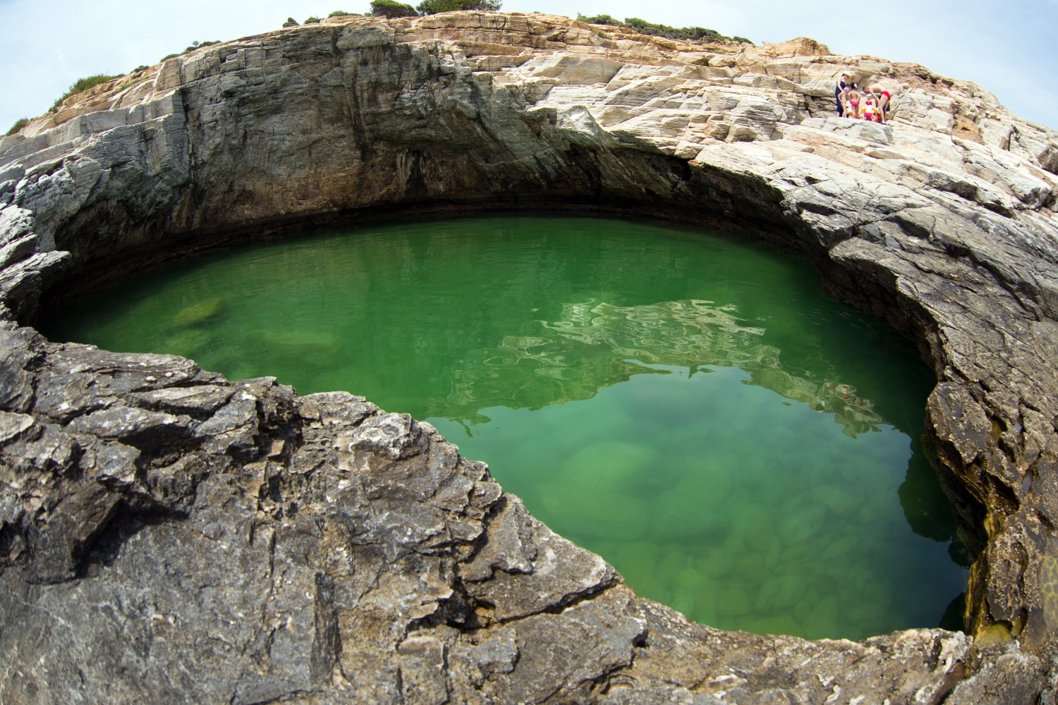 В гостях у Зевса: подъем на Олимп, приобщение к античной классике и самый зеленый остров Эгейского моря