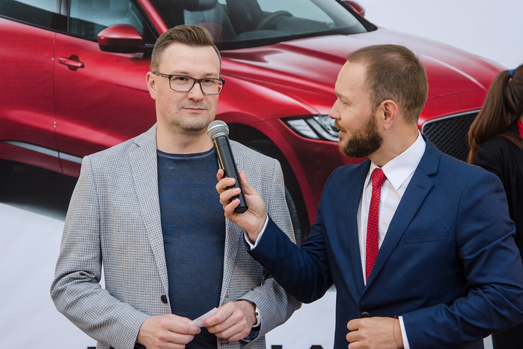 Новый Jaguar F-PACE — первый в истории бренда