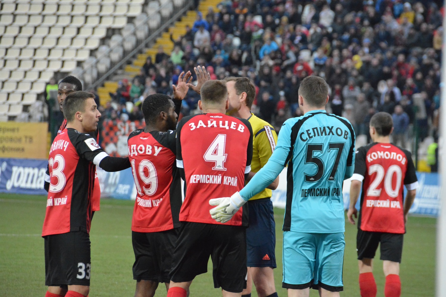 ​«Пока справляемся». Гаджи Гаджиев - о подготовке ​«Амкара» к сезону и происходящих в команде процессах