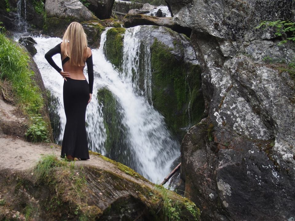 В сапогах и платьях: лучшие студенты-географы ПГНИУ провели выпускной в экспедиции