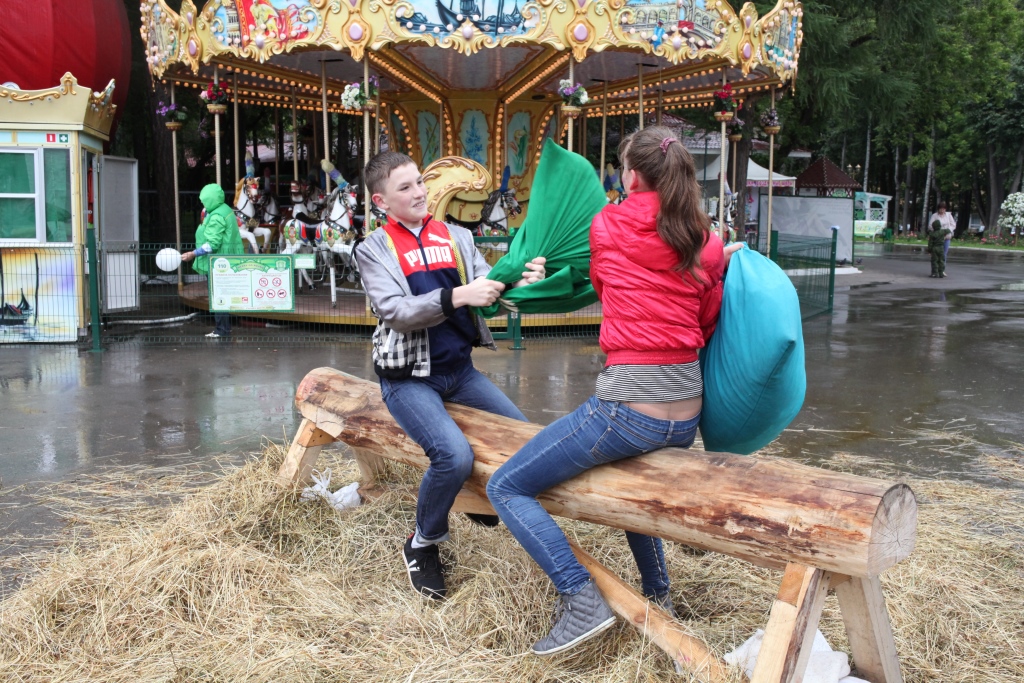 Арбузный боулинг и водная битва