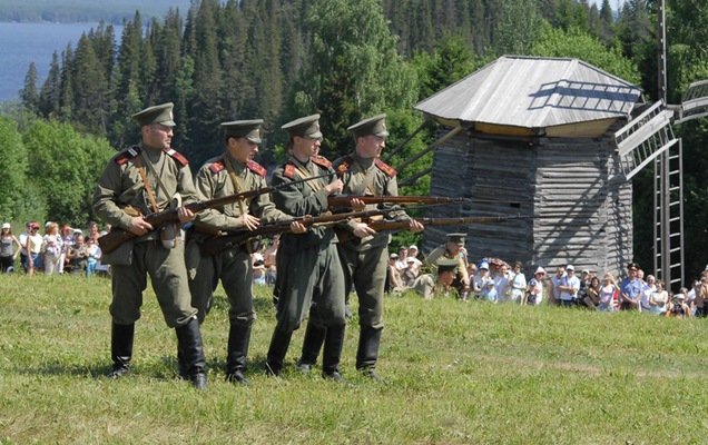 Арбузный боулинг и водная битва