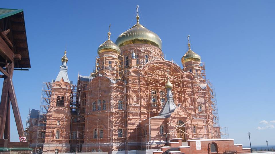 Сняли краску и укрепляют кладку: в Прикамье реставрируют собор Белогорского монастыря