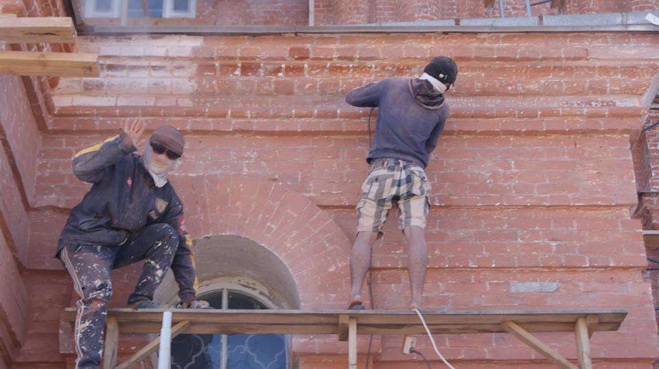 Сняли краску и укрепляют кладку: в Прикамье реставрируют собор Белогорского монастыря