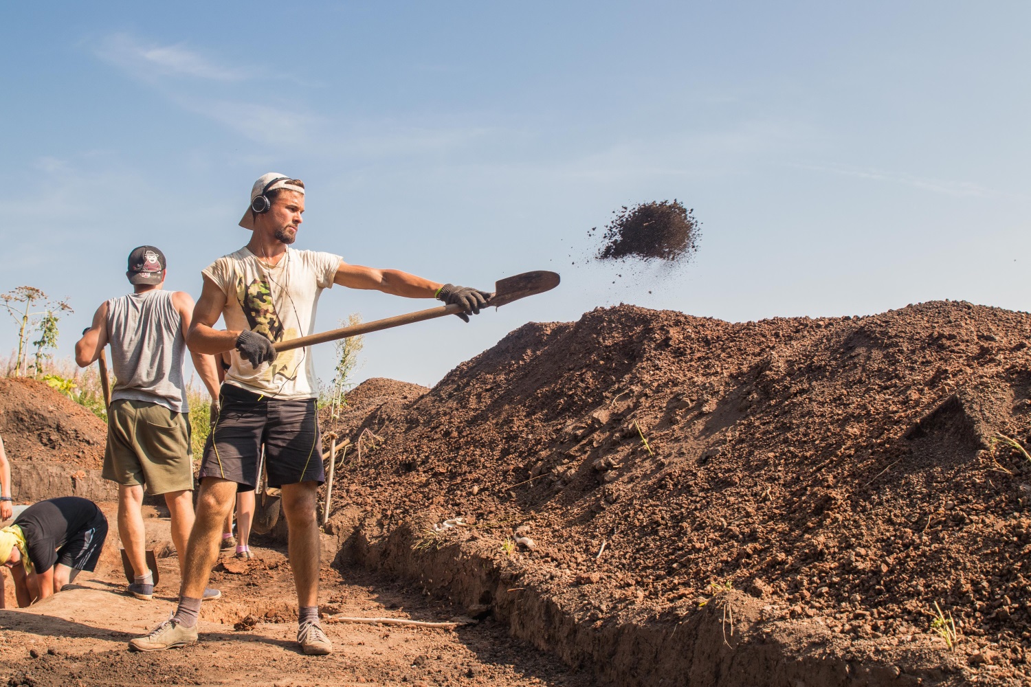 Белые против черных. В Пермском районе заканчивается экспедиция по раскопкам Мокинского могильника
