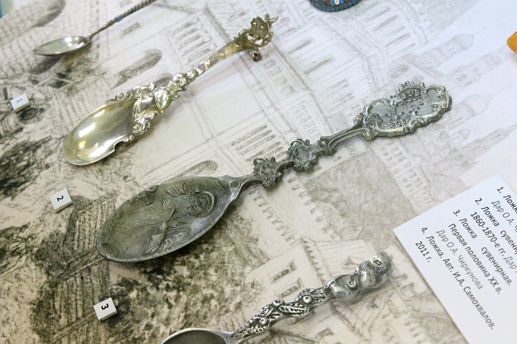 Главные по ложкам